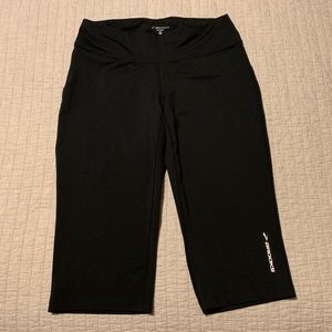 Brooks Running Women’s Equilibrium Capri’s